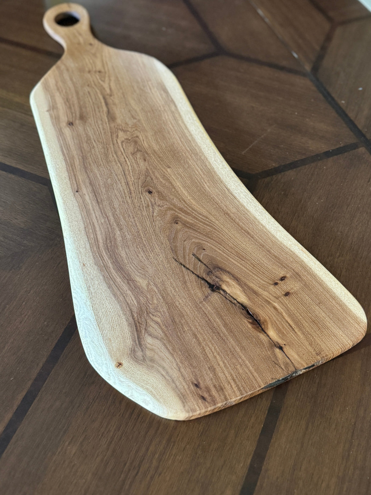 Walnut Charcuterie Board / Serving Tray