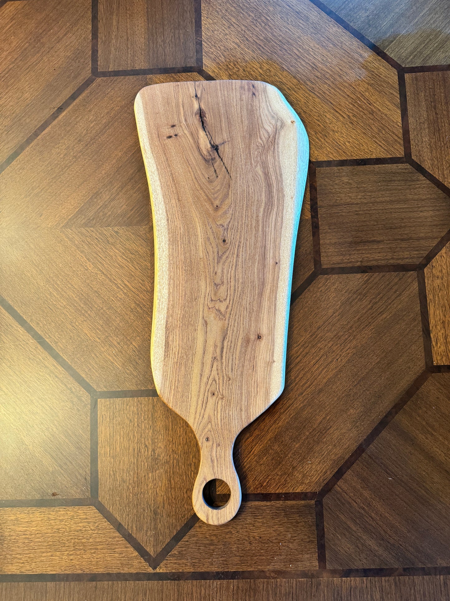 Walnut Charcuterie Board / Serving Tray